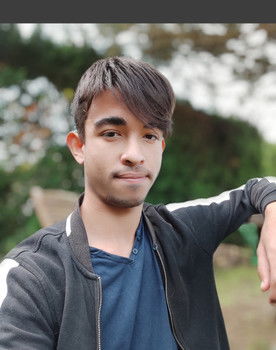 Valentin Jonzo as Pablo/Le Père