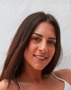 Foteini Levogianni as Woman