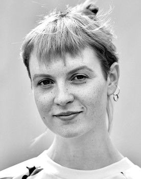 Sandra Mirka as School Girl 2