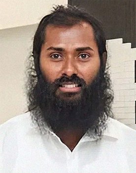 Kalai Cholan as Thiruvalluvar