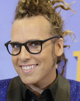 Quique Jiménez 'Torito' as Self - Contestant