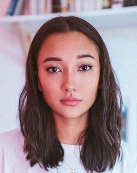 Carissa Perusset as Arum Wangi