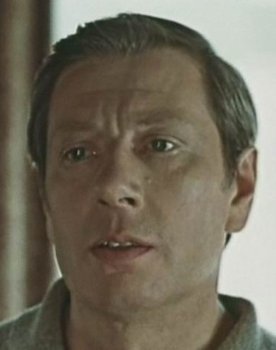 Vladimir Koretsky as Vladimir Nikolayevich Lesnikon (Ve En)