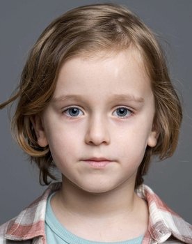 Evgeniy Pushkarev as Илюша