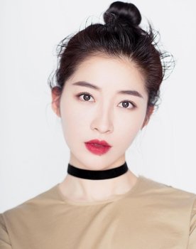 Xia Xing as Zhi Qing