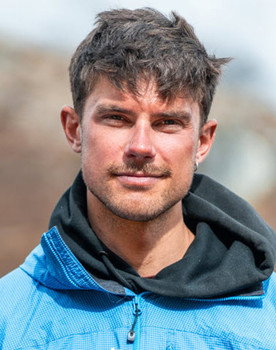 Symon Welfringer as Self