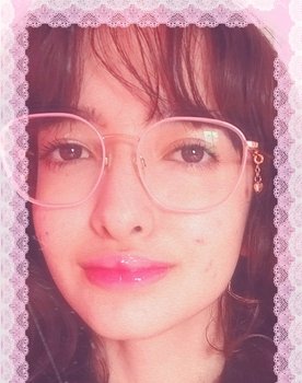 Larissa Jorge De Moraes as Tudo