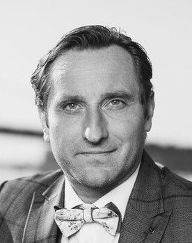 Martin Hudec as Maxmilián