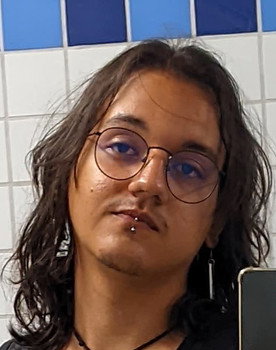 Gulherme Garcete as Interviewer