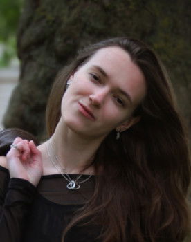 Bohdana Lisovska as Figurant