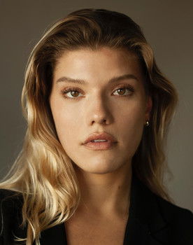 Katrina Solo as Brooke