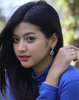 Adinda Halona as Firly