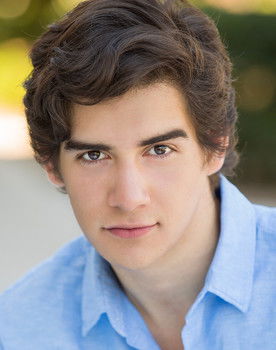 Gonzalo Aburto as Cristobal