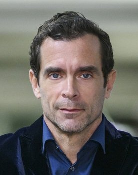 Constantine Markoulakis as Kostas Aggelou