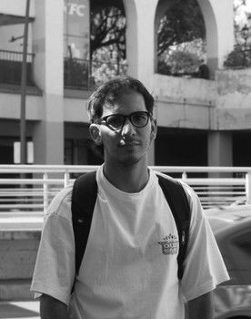 Pablo Cristo Navarro as Pérez