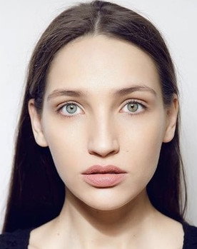 Daria Yanina as Sveta