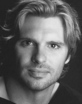 Greg Joelson as Barry