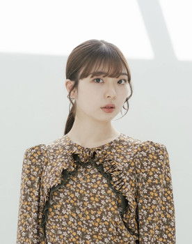 Yuki Shima as Hitomi