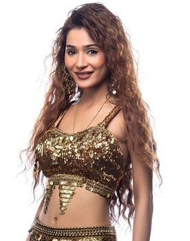 Sara Khan