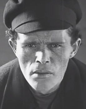 Yuliy Untershlak as Hirsch Lekkert