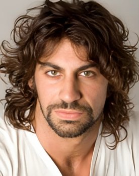 Giacomo Gonnella as Titus