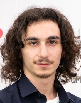 Ali Hanafian as Keyvan