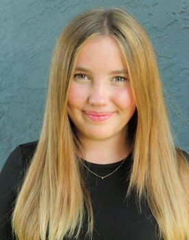 Sophia Duncan as Grace
