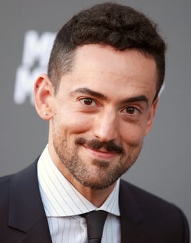 Luis Gerardo Méndez as 
