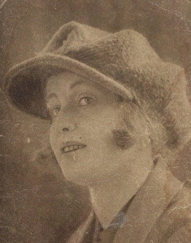 Sofia Jozeffi as Duniasha
