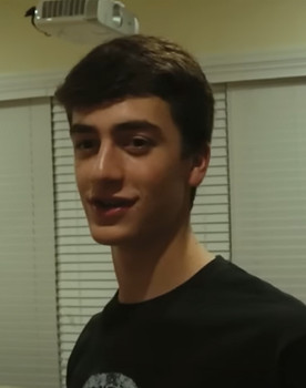 Daniel Novick as Daniel