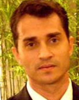 Leandro Ribeiro as Iranildo