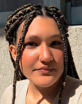 Moon Franco Van Hauwe as Íris