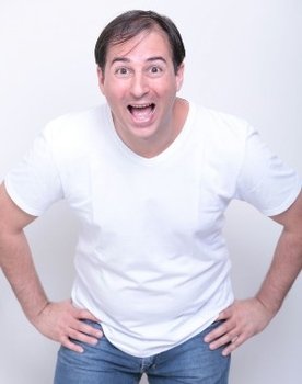 Rodrigo Gallo as João
