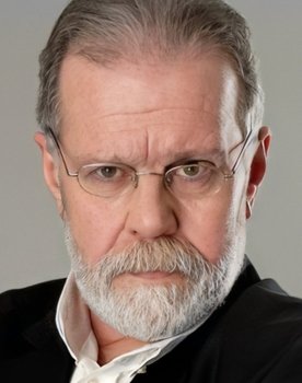 Mahmut Gökgöz as Selman