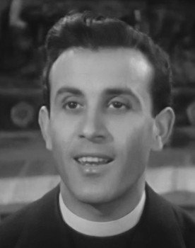 Gabriel Pais as Padre Manuel das Dores