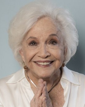 Nathália Timberg as 