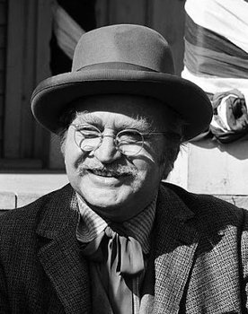 Karl Swenson as Apperson