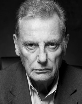 Paul Darrow