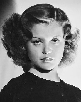 Simone Simon as Pierette