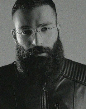 Hamid Sefat as Aslan