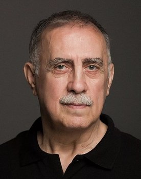 Ferdi Akarnur as Bahattin Ünlütürk