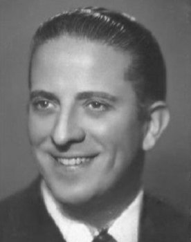 Roberto Rey as Fernando