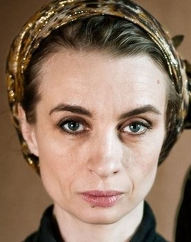 Signa Köstler as Silvana