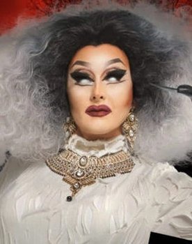 Dracmorda Boulet as Self - Host