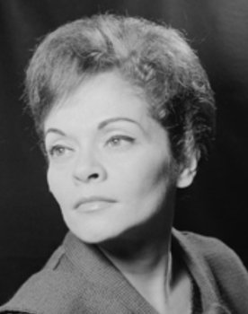 Maria José as Zulmira