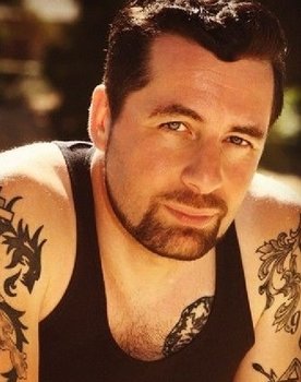 Manuel Caneri as Johnny the Gun