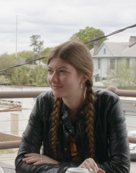 Natasha Starnes as Savannah