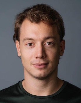 Arseniy Khasanov as Глеб