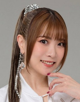 中林芽依
