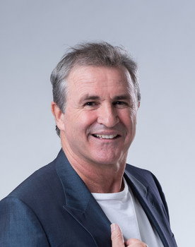 René Rindlisbacher as Theo Bertschi